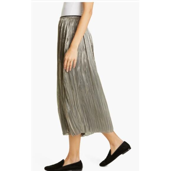 Vince Iridescent Plissé Culottes Size Small - Picture 7 of 11